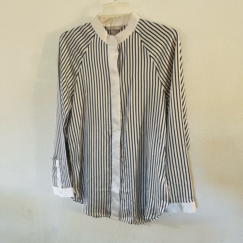 H&M Black and White Vertical Stripe Collar Blouse